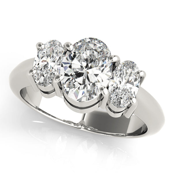 Engagement Rings/3 Stone/Oval