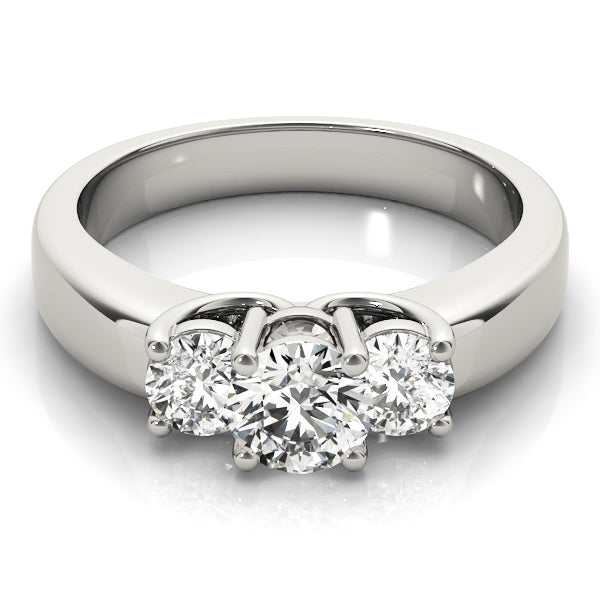 Engagement Rings/3 Stone/Round