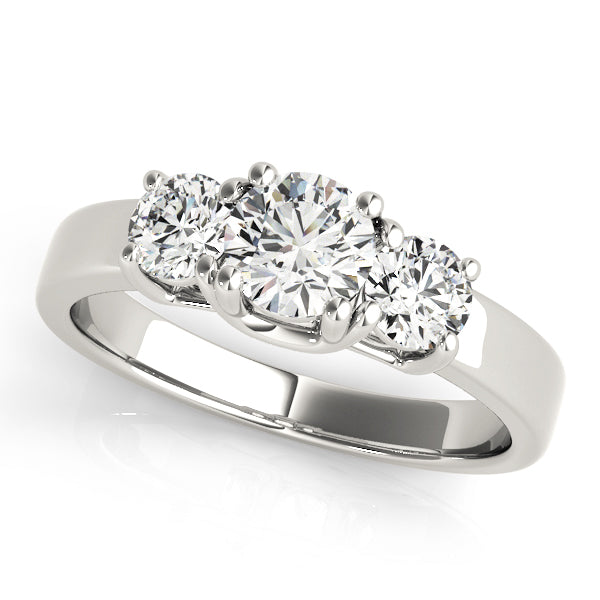 Engagement Rings/3 Stone/Round